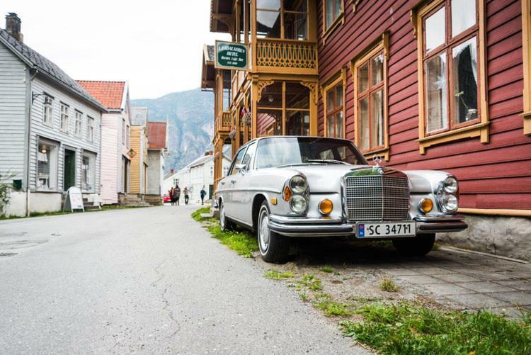 Laerdalsoren Motor Guesthouse Lærdalsøyri Exterior foto